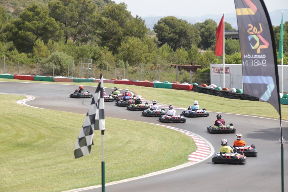 Éxito del II Gran Premio de resistencia en Karting LOS40 Castellón Éxito del II Gran Premio de resistencia en Karting LOS40 Castellón