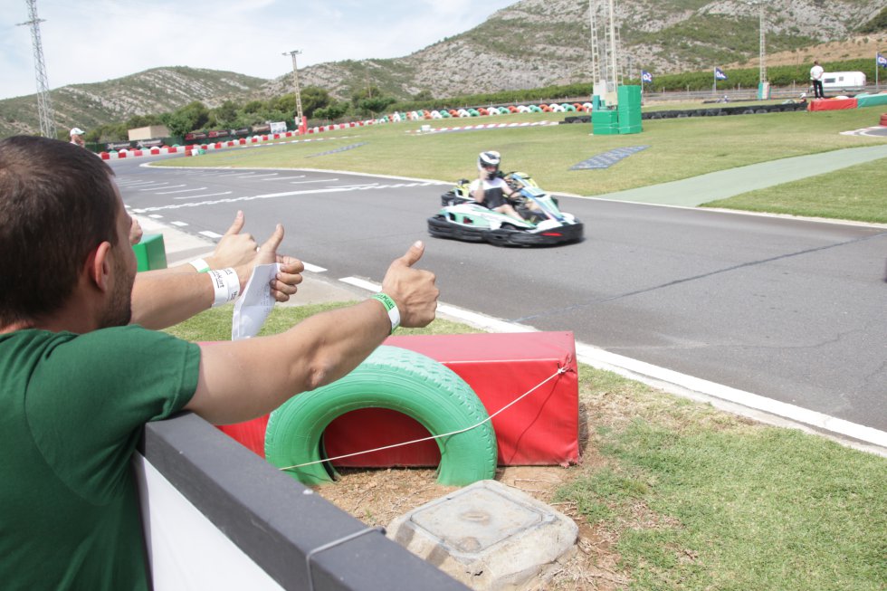 Éxito del II Gran Premio de resistencia en Karting LOS40 Castellón Éxito del II Gran Premio de resistencia en Karting LOS40 Castellón