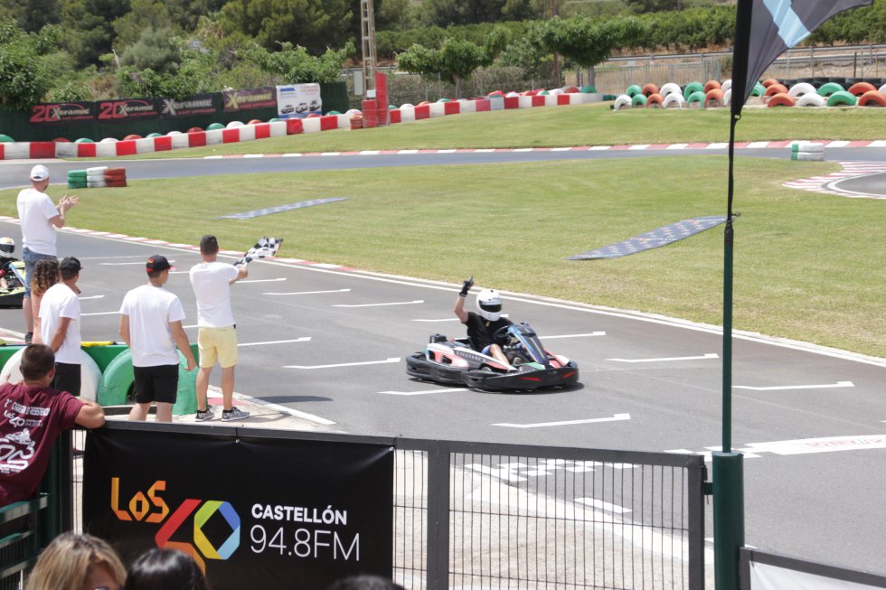 Éxito del II Gran Premio de resistencia en Karting LOS40 Castellón Éxito del II Gran Premio de resistencia en Karting LOS40 Castellón
