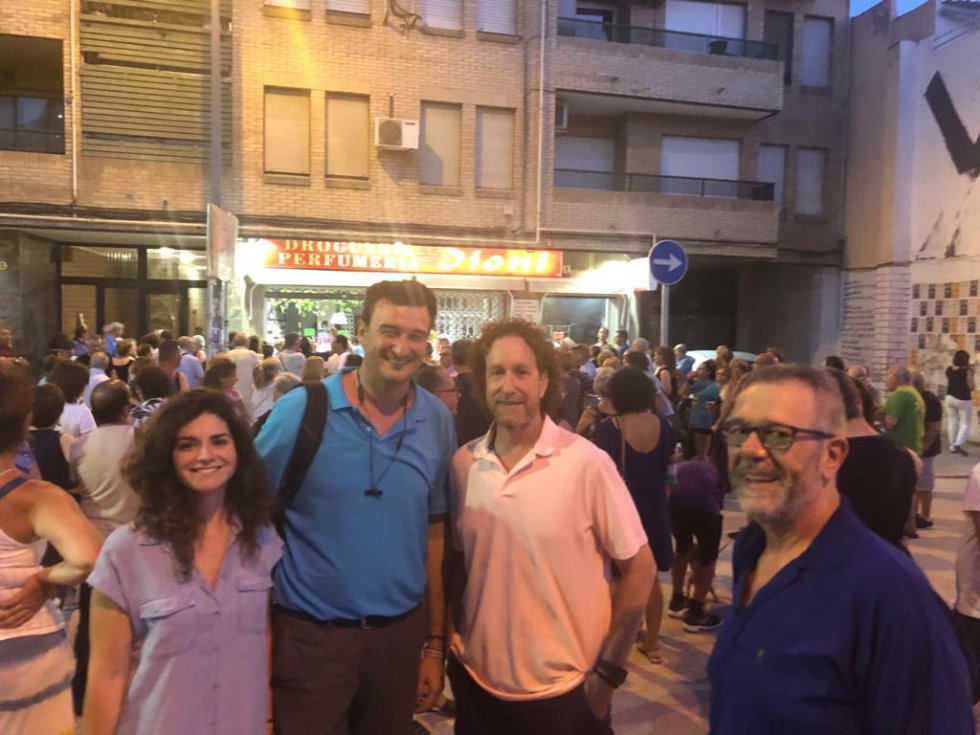 El escritor Jerónimo Tristante, junto a los ediles de Podemos-Equo El escritor Jerónimo Tristante, junto a los ediles de Podemos-Equo