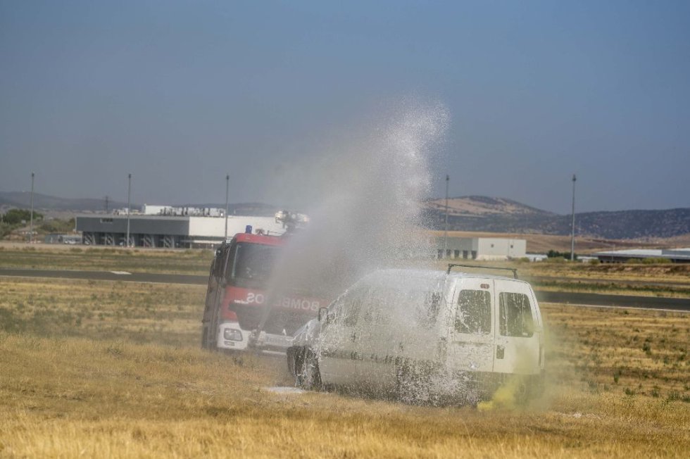 Así ha sido el simulacro de accidente en el Aeropuerto de Ciudad Real Así ha sido el simulacro de accidente en el Aeropuerto de Ciudad Real