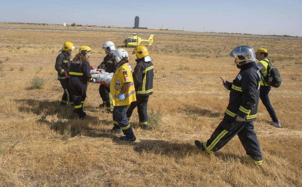 Así ha sido el simulacro de accidente en el Aeropuerto de Ciudad Real Así ha sido el simulacro de accidente en el Aeropuerto de Ciudad Real