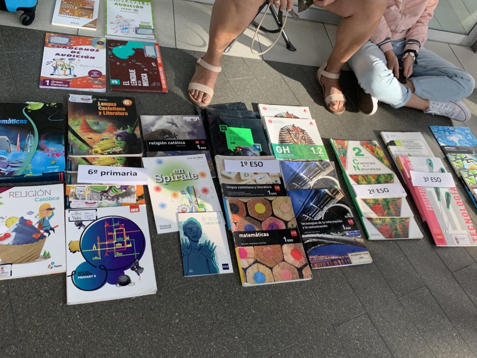 El Mercadillo Gelete del libro usado de texto se convierte en éxito un año más El Mercadillo Gelete del libro usado de texto se convierte en éxito un año más