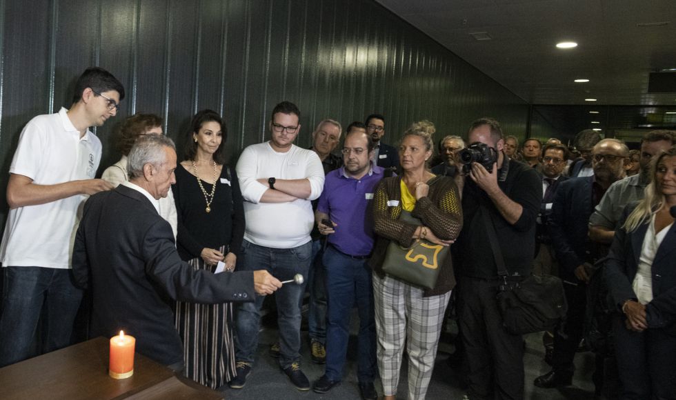Las imágenes del primer avión en el aeropuerto Las imágenes del primer avión en el aeropuerto