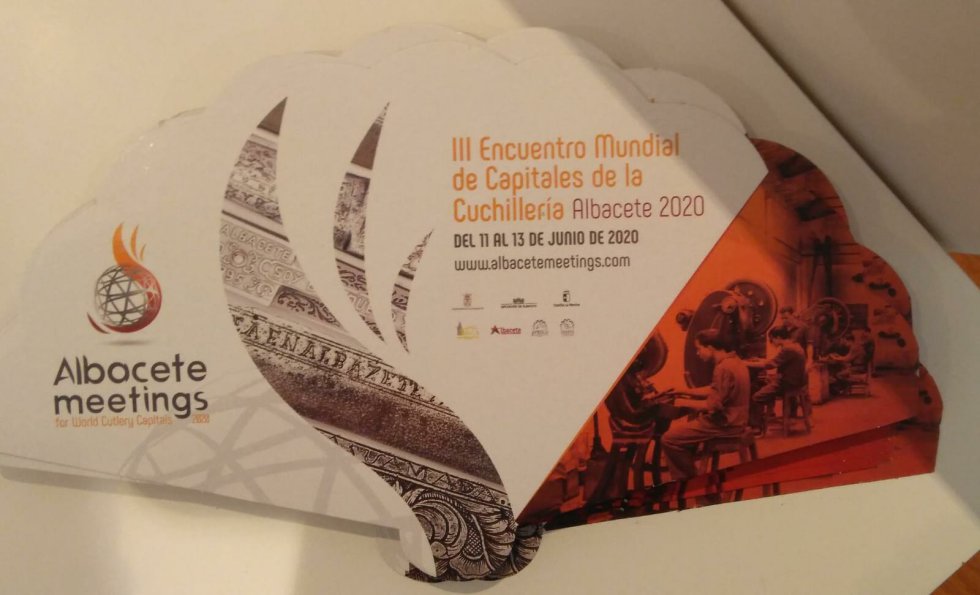 La lluvia, protagonista de las imágenes de la Feria de este viernes 13 La lluvia, protagonista de las imágenes de la Feria de este viernes 13