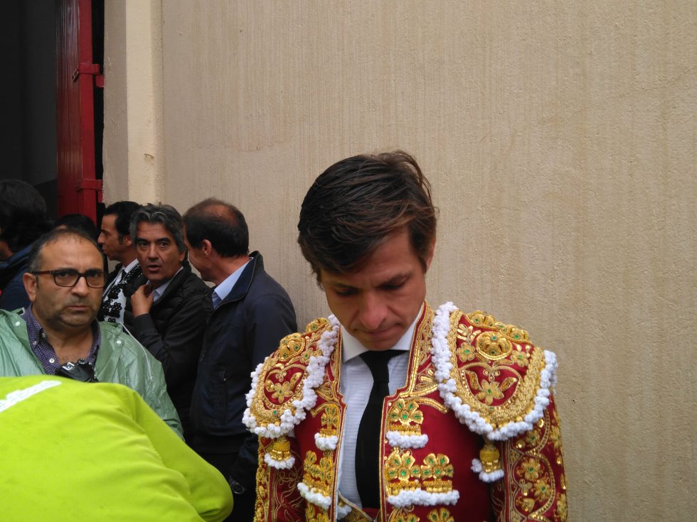 Las imágenes de la cancelación de la corrida de toros del Juli, Manzanares y Ureña Las imágenes de la cancelación de la corrida de toros del Juli, Manzanares y Ureña
