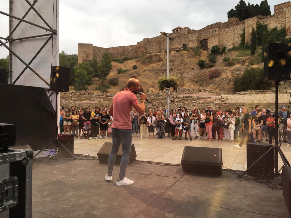 Público y artistas en sintonía Público y artistas en sintonía