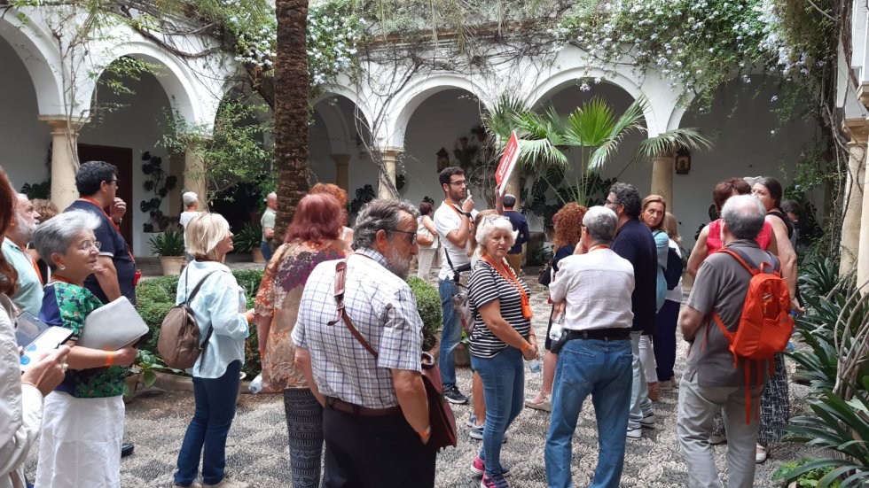 El Palacio de Viana ha recibido a los congresistas del Encuentro de la Sabiduría y el Conocimiento. El Palacio de Viana ha recibido a los congresistas del Encuentro de la Sabiduría y el Conocimiento.