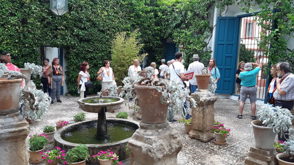El Palacio de Viana ha recibido a los congresistas del Encuentro de la Sabiduría y el Conocimiento. El Palacio de Viana ha recibido a los congresistas del Encuentro de la Sabiduría y el Conocimiento.