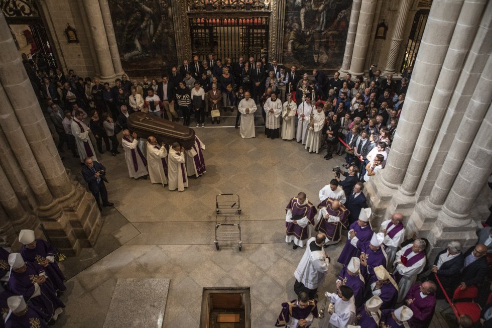 El sepelio de Gregorio Martínez Sacristán El sepelio de Gregorio Martínez Sacristán
