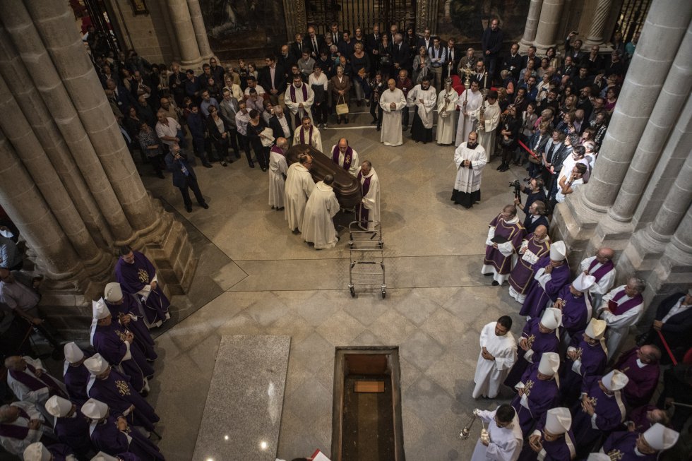 El sepelio de Gregorio Martínez Sacristán El sepelio de Gregorio Martínez Sacristán
