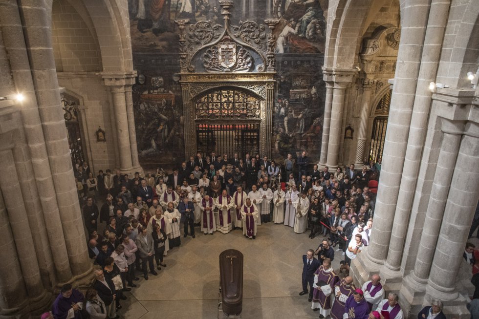El sepelio de Gregorio Martínez Sacristán El sepelio de Gregorio Martínez Sacristán