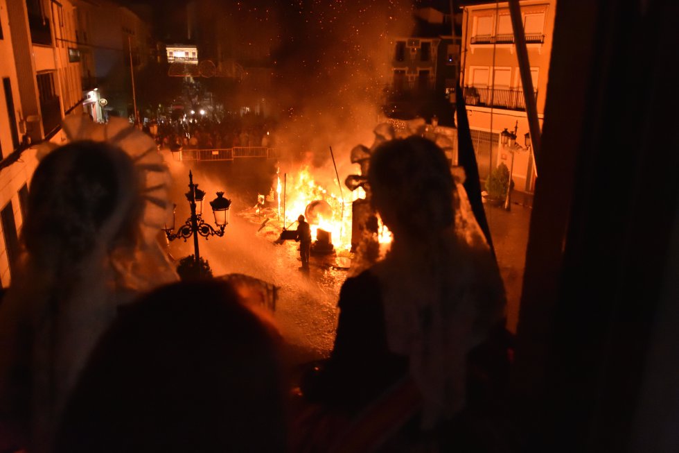 FOTOGALERÍA | Procesión y cremà Fallas de Elda FOTOGALERÍA | Procesión y cremà Fallas de Elda