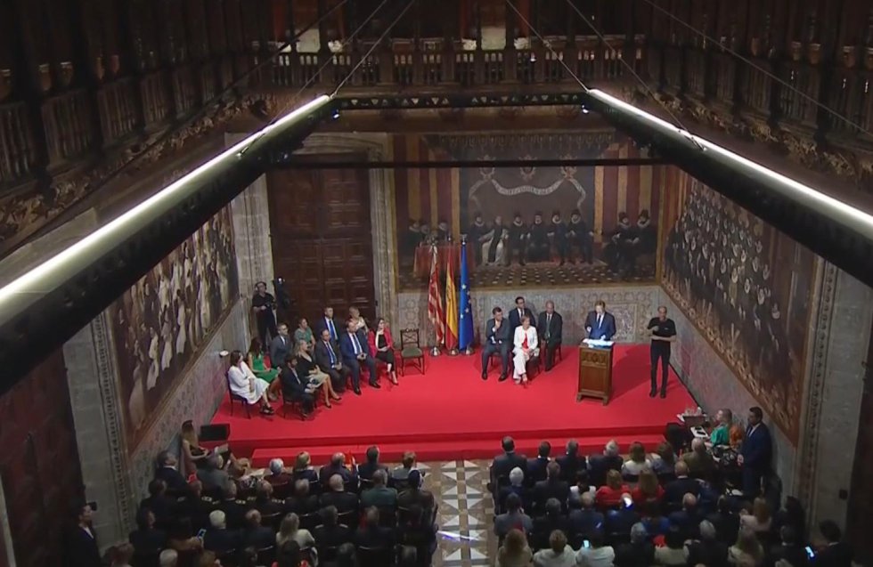 El President de la Generalitat ha pedido que haya un Gobierno estable y un Parlamento que entienda la diversidad territorial y garantice la igualdad El President de la Generalitat ha pedido que haya un Gobierno estable y un Parlamento que entienda la diversidad territorial y garantice la igualdad