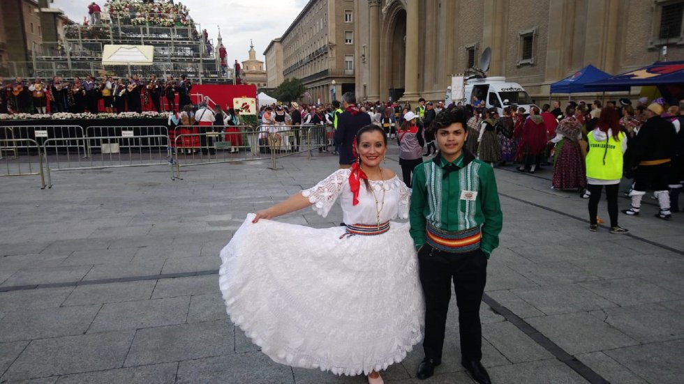 La ofrenda del PIlar se llena con la riqueza de todos los países del mundo La ofrenda del PIlar se llena con la riqueza de todos los países del mundo