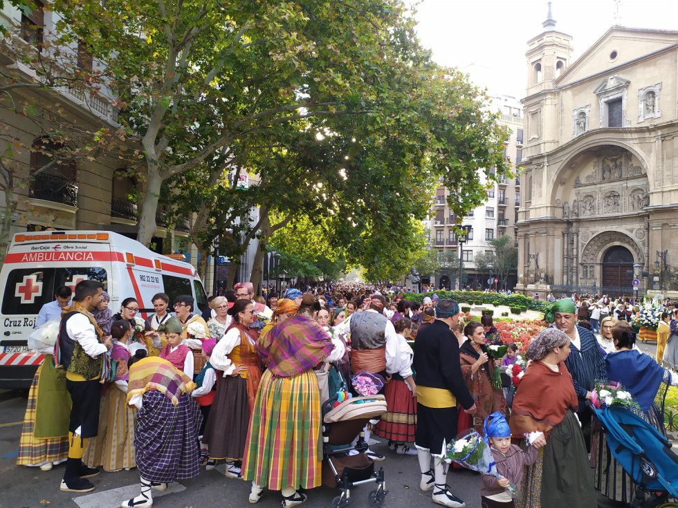 El nuevo acceso por Santa Engracia congregó a un gran número de personas El nuevo acceso por Santa Engracia congregó a un gran número de personas