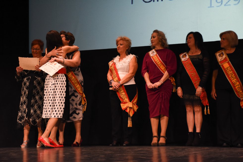 FOTOGALERÍA| Homenaje a las Falleras y presidentes de la fiesta del fuego de Elda, en su 90 aniversario FOTOGALERÍA| Homenaje a las Falleras y presidentes de la fiesta del fuego de Elda, en su 90 aniversario
