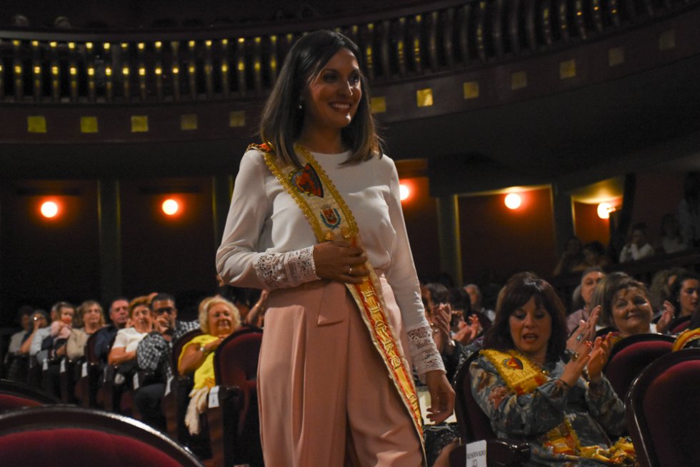 FOTOGALERÍA| Homenaje a las Falleras y presidentes de la fiesta del fuego de Elda, en su 90 aniversario FOTOGALERÍA| Homenaje a las Falleras y presidentes de la fiesta del fuego de Elda, en su 90 aniversario