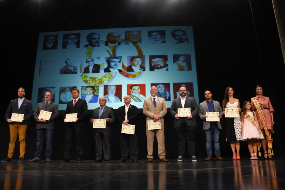 FOTOGALERÍA| Homenaje a las Falleras y presidentes de la fiesta del fuego de Elda, en su 90 aniversario FOTOGALERÍA| Homenaje a las Falleras y presidentes de la fiesta del fuego de Elda, en su 90 aniversario