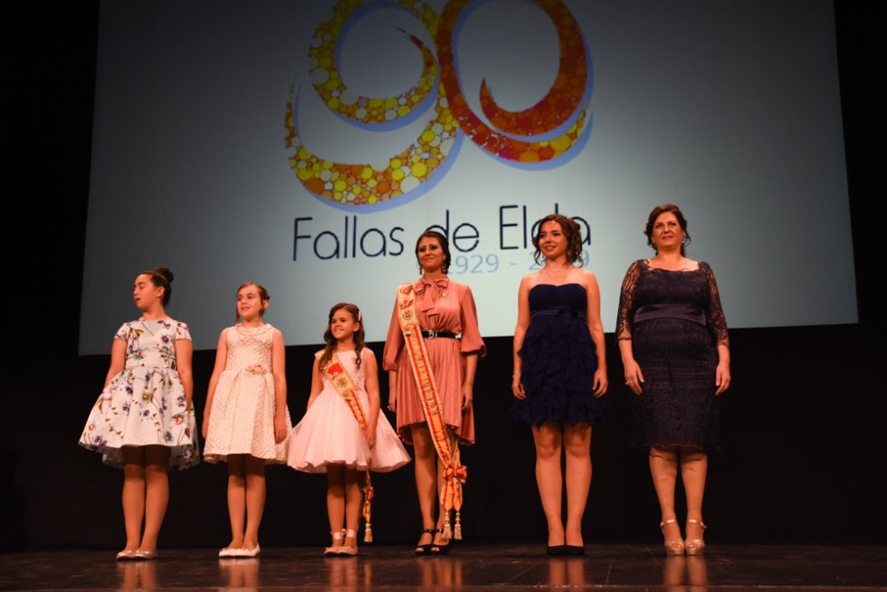 FOTOGALERÍA| Homenaje a las Falleras y presidentes de la fiesta del fuego de Elda, en su 90 aniversario FOTOGALERÍA| Homenaje a las Falleras y presidentes de la fiesta del fuego de Elda, en su 90 aniversario