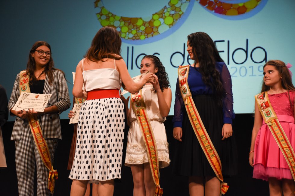 FOTOGALERÍA| Homenaje a las Falleras y presidentes de la fiesta del fuego de Elda, en su 90 aniversario FOTOGALERÍA| Homenaje a las Falleras y presidentes de la fiesta del fuego de Elda, en su 90 aniversario