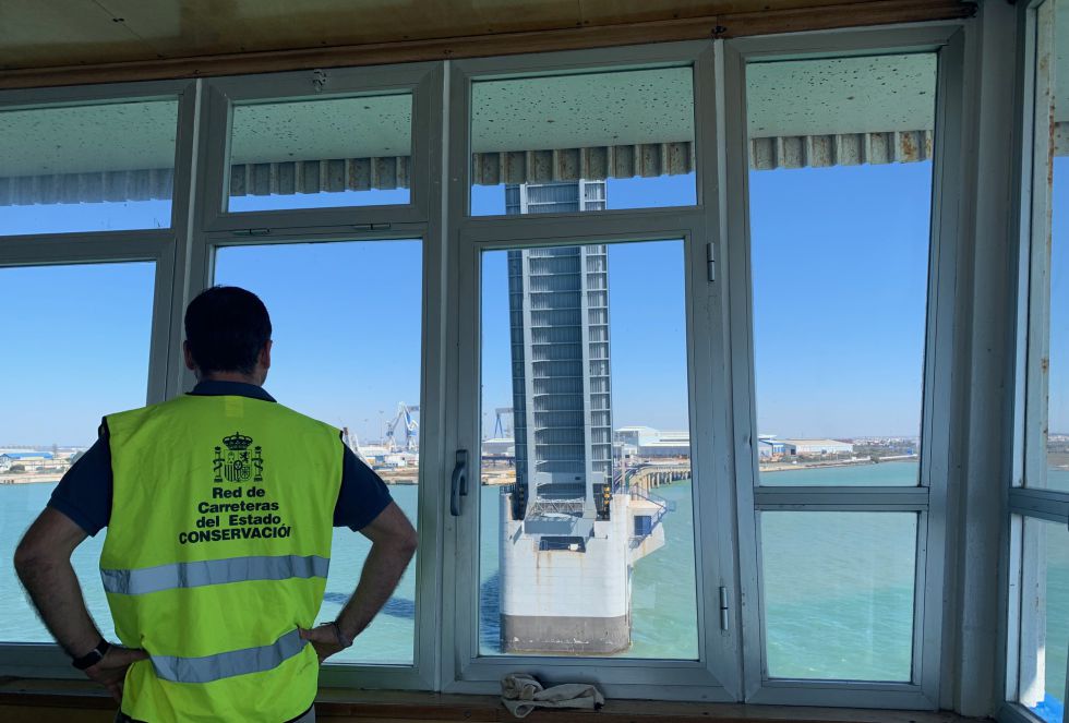 Una quincena de trabajadores participa activamente en las labores que requiere la apertura del puente Carranza Una quincena de trabajadores participa activamente en las labores que requiere la apertura del puente Carranza