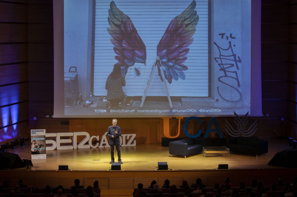 Andy Stalman: "Los inteligentes saben arreglar problemas. Los sabios saben prevenirlos" Andy Stalman: "Los inteligentes saben arreglar problemas. Los sabios saben prevenirlos"