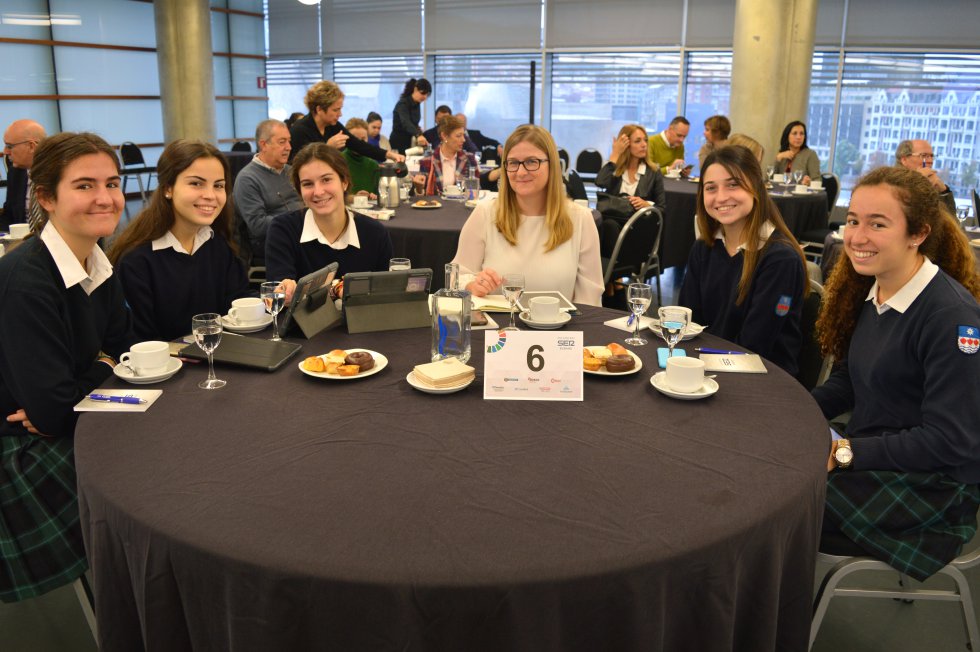 Alumnas del Colegio Ayalde Alumnas del Colegio Ayalde