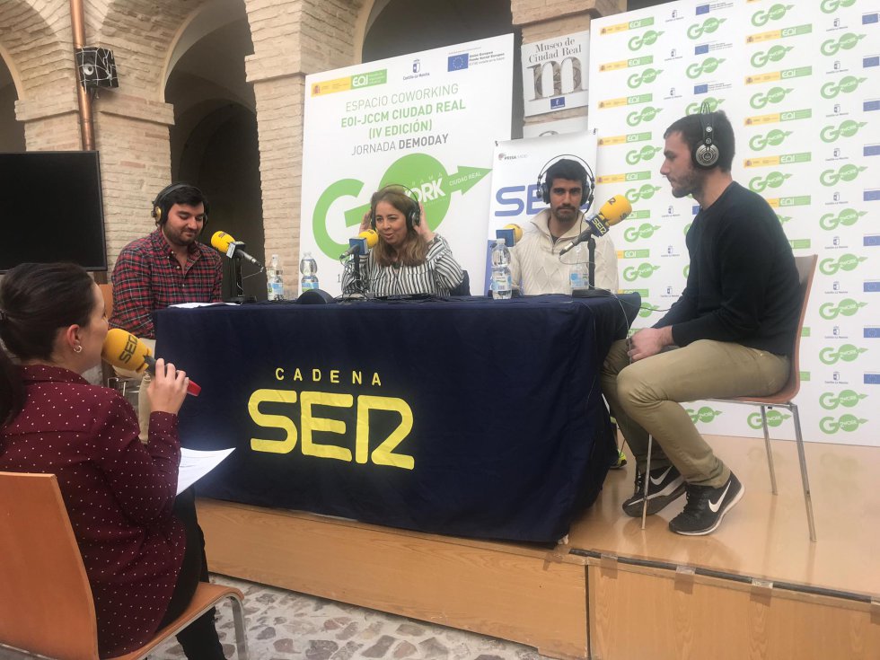 "Hoy por Hoy Ciudad Real" desde el IV "Emprender, vivir superando retos" "Hoy por Hoy Ciudad Real" desde el IV "Emprender, vivir superando retos"