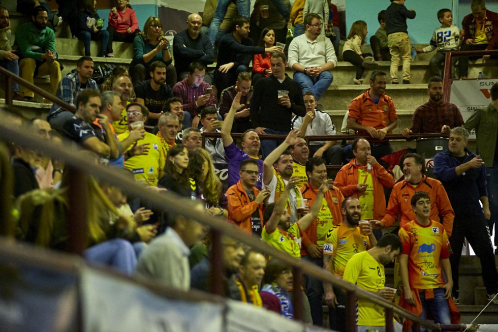 Imágenes del triunfo del BlasGón y Bodegas Ceres ante Alcobendas en el Príncipe de Asturias Imágenes del triunfo del BlasGón y Bodegas Ceres ante Alcobendas en el Príncipe de Asturias