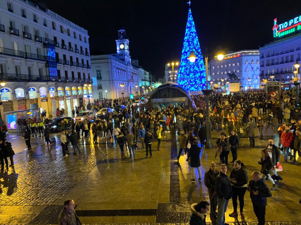 La iluminada Puerta del Sol La iluminada Puerta del Sol