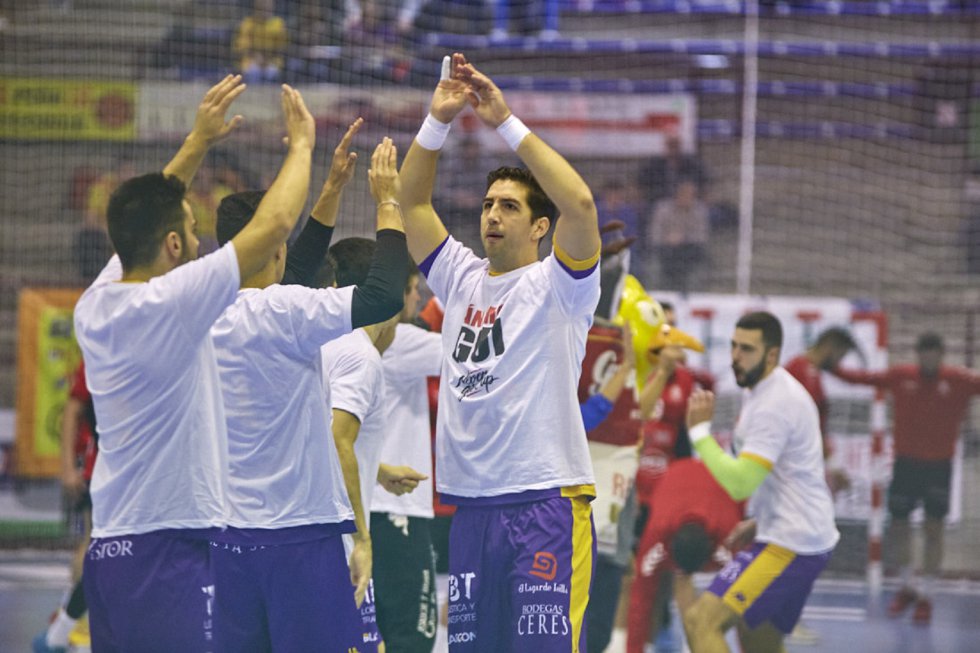 Las imágenes del triunfo del BlasGón y Bodegas Ceres ante CajaSur (30-25) en el Príncipe de Asturias. Las imágenes del triunfo del BlasGón y Bodegas Ceres ante CajaSur (30-25) en el Príncipe de Asturias.