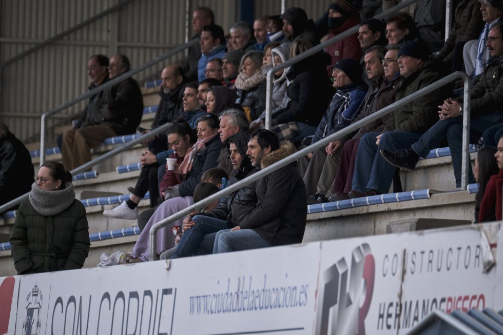 Las imágenes que dejó el triunfo de la Arandina en el derbi provincial ante el filial del Mirandés. Las imágenes que dejó el triunfo de la Arandina en el derbi provincial ante el filial del Mirandés.