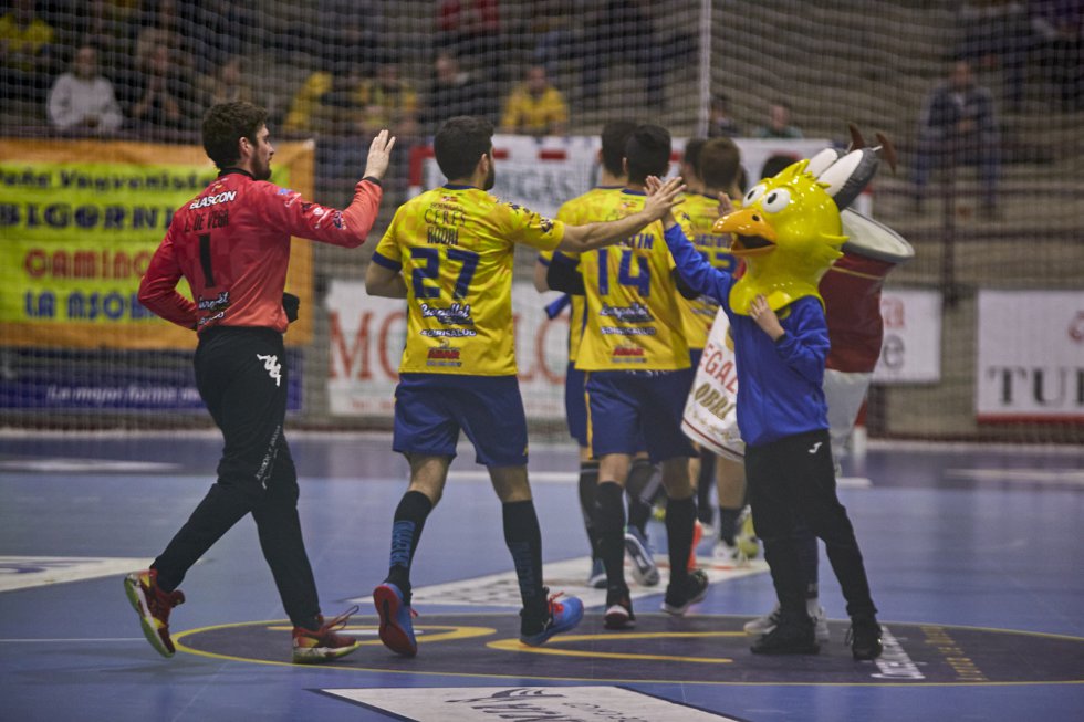 Las imágenes de la victoria del Villa de Aranda ante Zamora en el derbi regional en el Príncipe de Asturias. Las imágenes de la victoria del Villa de Aranda ante Zamora en el derbi regional en el Príncipe de Asturias.