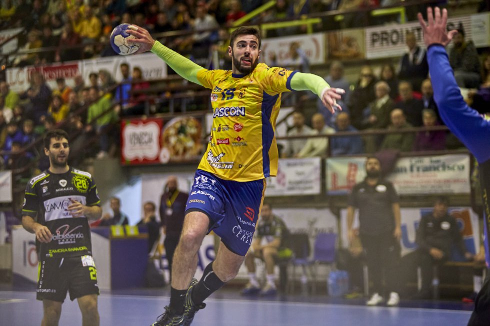 Las imágenes de la victoria del Villa de Aranda ante Zamora en el derbi regional en el Príncipe de Asturias. Las imágenes de la victoria del Villa de Aranda ante Zamora en el derbi regional en el Príncipe de Asturias.