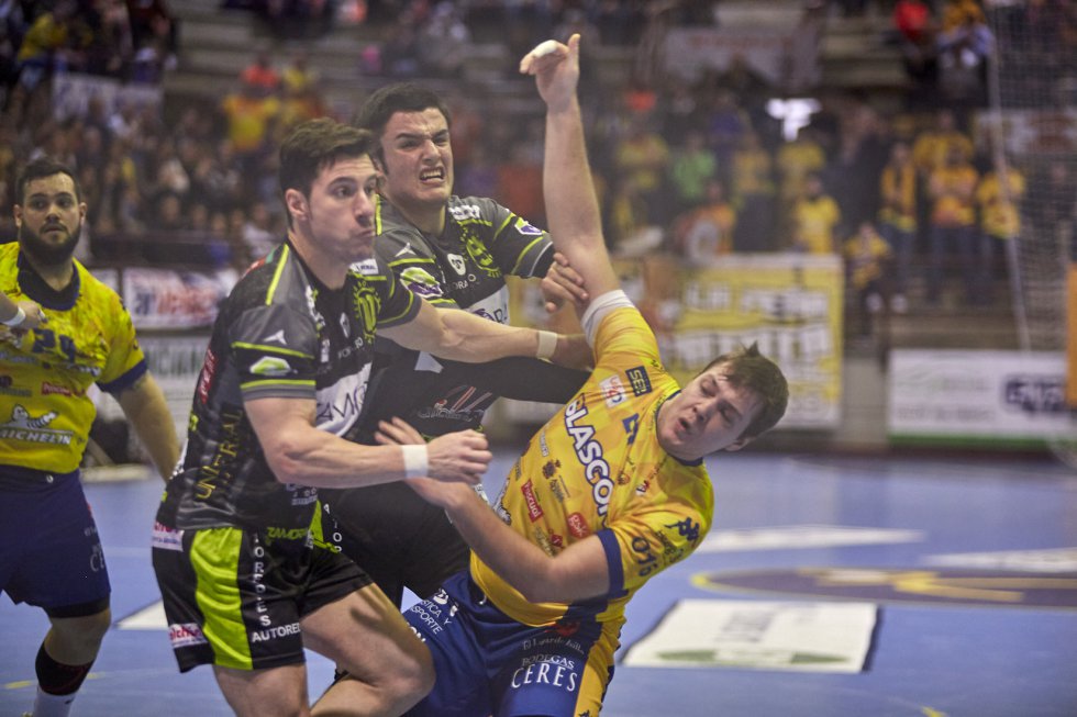 Las imágenes de la victoria del Villa de Aranda ante Zamora en el derbi regional en el Príncipe de Asturias. Las imágenes de la victoria del Villa de Aranda ante Zamora en el derbi regional en el Príncipe de Asturias.