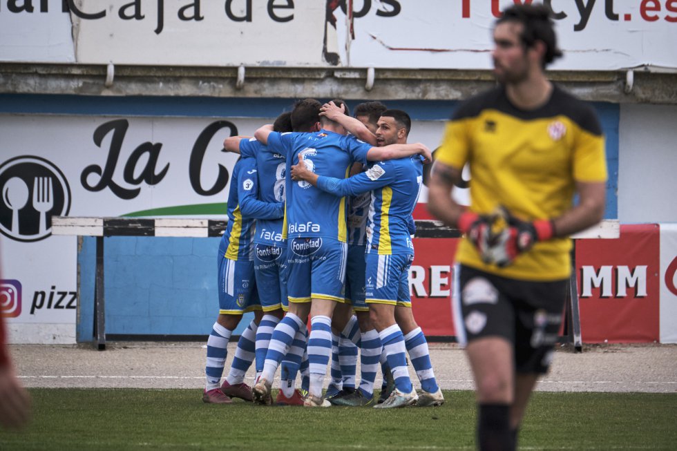 Las imágenes del triunfo de la Arandina ante el Bembibre en El Montecillo. Las imágenes del triunfo de la Arandina ante el Bembibre en El Montecillo.