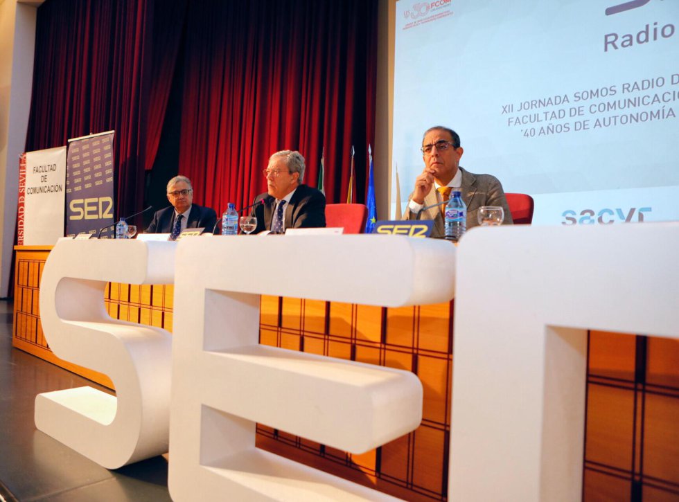 De izquierda a derecha, Antonio Yélamo, Rogelio Velasco y Miguel Ángel Castro De izquierda a derecha, Antonio Yélamo, Rogelio Velasco y Miguel Ángel Castro