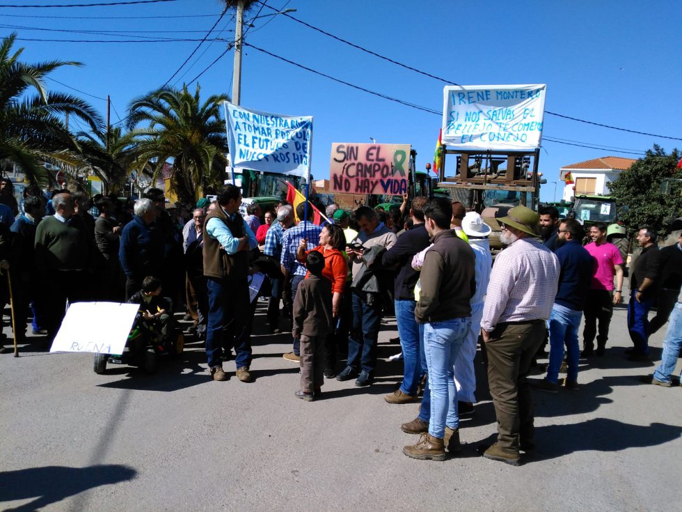 Los agricultores y ganaderos de Ciudad Real dicen basta Los agricultores y ganaderos de Ciudad Real dicen basta
