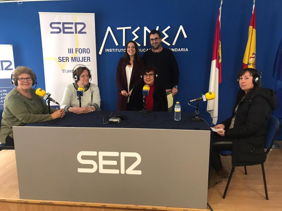 Especial 'Hoy por Hoy CLM' por la lucha por la igualdad, desde los pupitres del IES Atenea Especial 'Hoy por Hoy CLM' por la lucha por la igualdad, desde los pupitres del IES Atenea