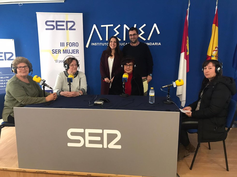 Especial 'Hoy por Hoy CLM' por la lucha por la igualdad, desde los pupitres del IES Atenea Especial 'Hoy por Hoy CLM' por la lucha por la igualdad, desde los pupitres del IES Atenea
