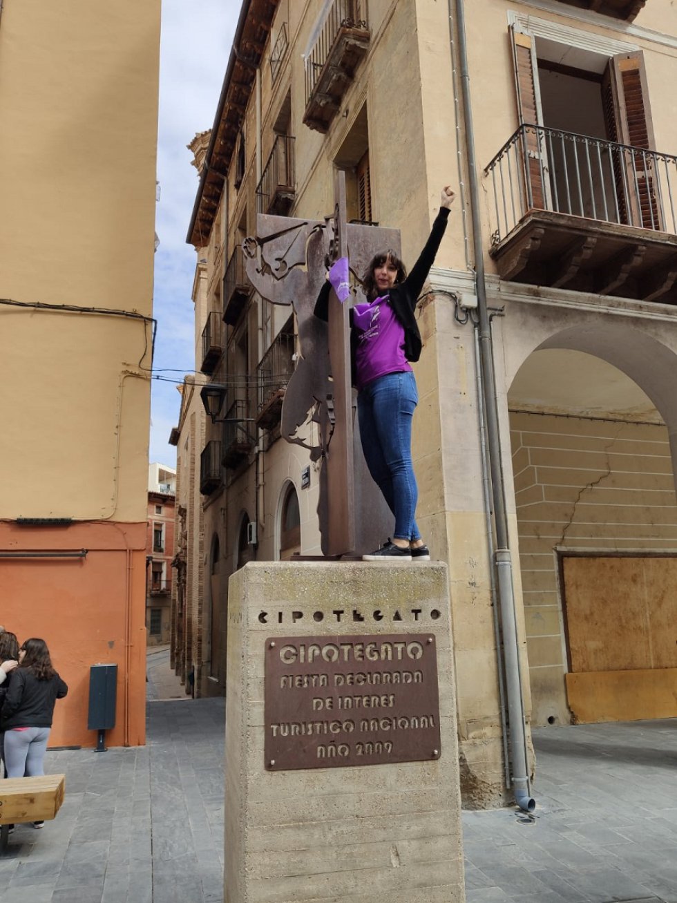 Inicio de la performance de "Un violador en el camino" que se ha llevado a cabo en Tarazona. Inicio de la performance de "Un violador en el camino" que se ha llevado a cabo en Tarazona.