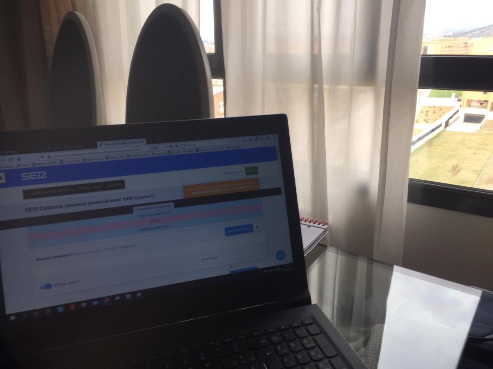 Luisja García edita web desde casa Luisja García edita web desde casa
