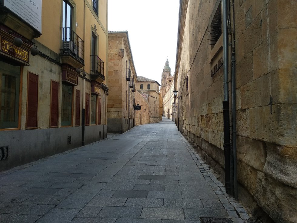 Imágenes Salamanca vacía coronavirus: Salamanca: con nubes, lluvia y sin gente Imágenes Salamanca vacía coronavirus: Salamanca: con nubes, lluvia y sin gente