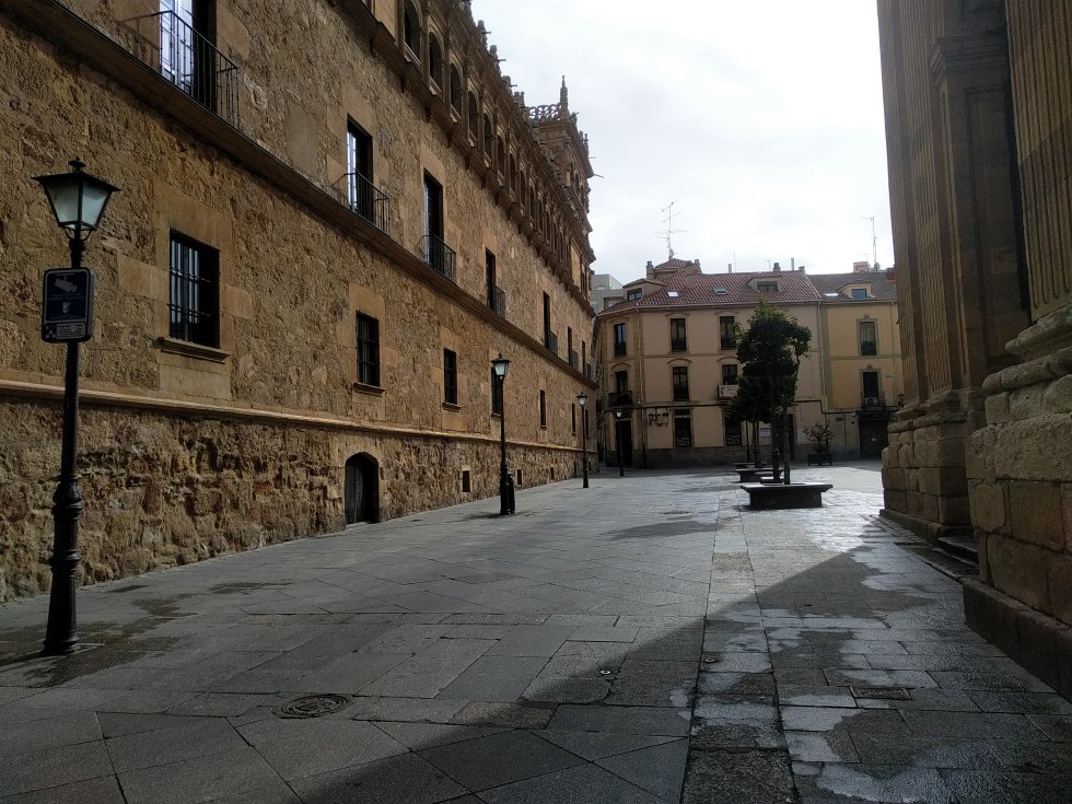 Imágenes Salamanca vacía coronavirus: Salamanca: con nubes, lluvia y sin gente Imágenes Salamanca vacía coronavirus: Salamanca: con nubes, lluvia y sin gente