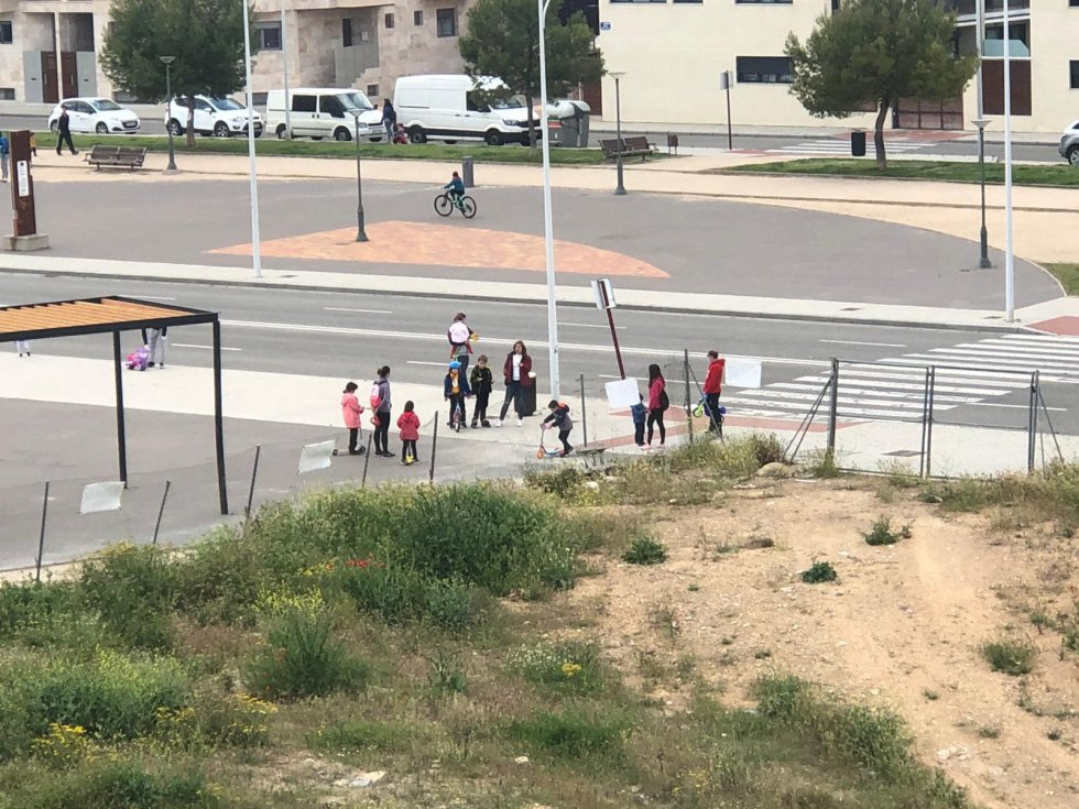 Los niños de Albacete salen a la calle 45 días después del Estado de Alarma Los niños de Albacete salen a la calle 45 días después del Estado de Alarma