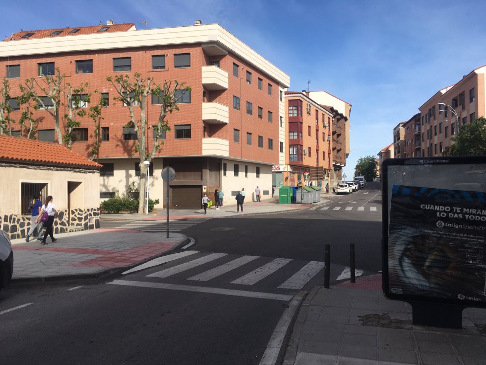 Corredores y caminantes devuelven la vida a las calles de Castilla-La Mancha Corredores y caminantes devuelven la vida a las calles de Castilla-La Mancha
