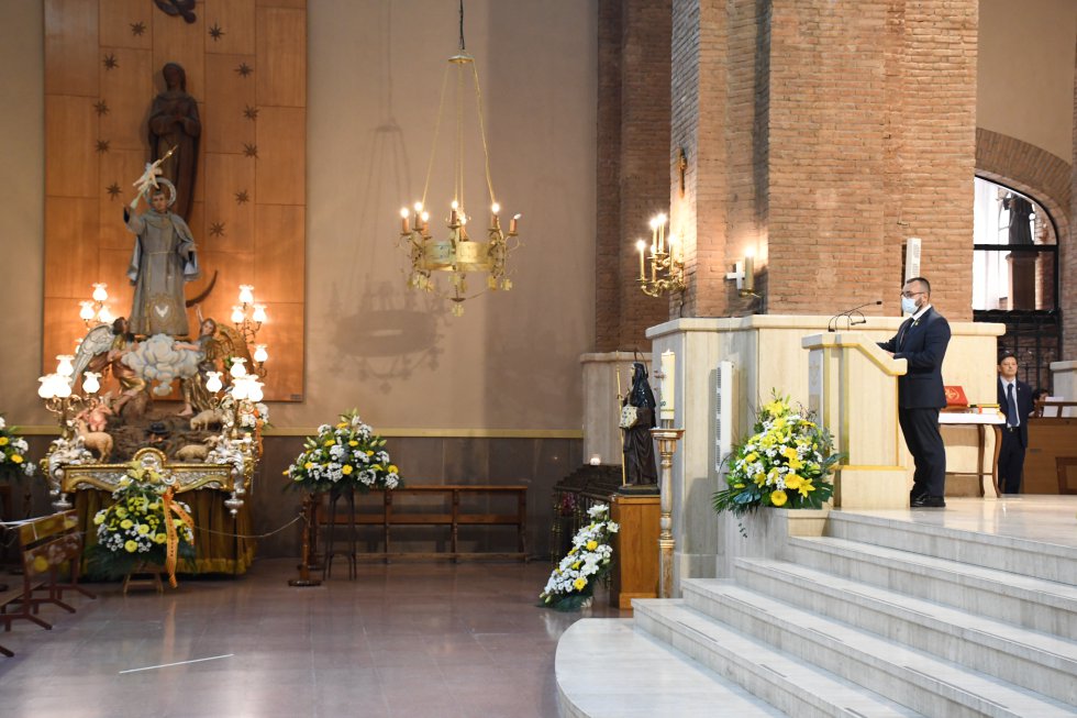 Vila-real celebra la misa de Sant Pascual a puerta cerrada Vila-real celebra la misa de Sant Pascual a puerta cerrada