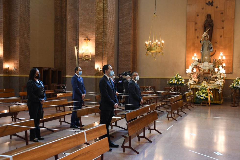 Vila-real celebra la misa de Sant Pascual a puerta cerrada Vila-real celebra la misa de Sant Pascual a puerta cerrada