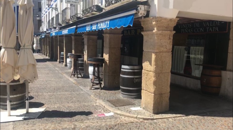 Ningún bar de la Plaza de España ha reabierto, durante esta primera jornada de la Fase 1 Ningún bar de la Plaza de España ha reabierto, durante esta primera jornada de la Fase 1